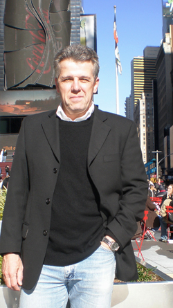 Photo of Hadyn James in New York, Nov 2009